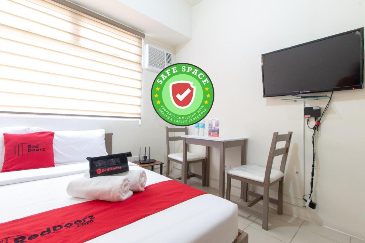 RedDoorz Plus @ Urban Deca Tower Edsa 2 Mandaluyong Zewnętrze zdjęcie