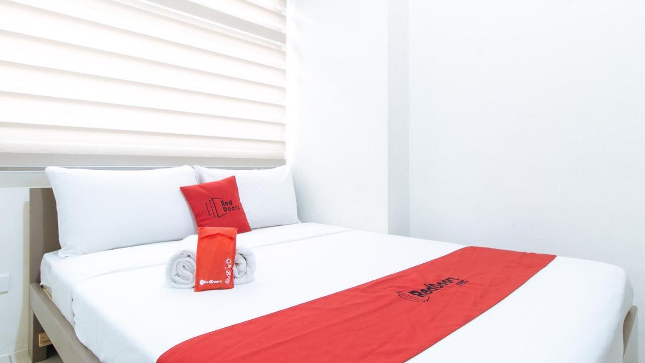 RedDoorz Plus @ Urban Deca Tower Edsa 2 Mandaluyong Zewnętrze zdjęcie