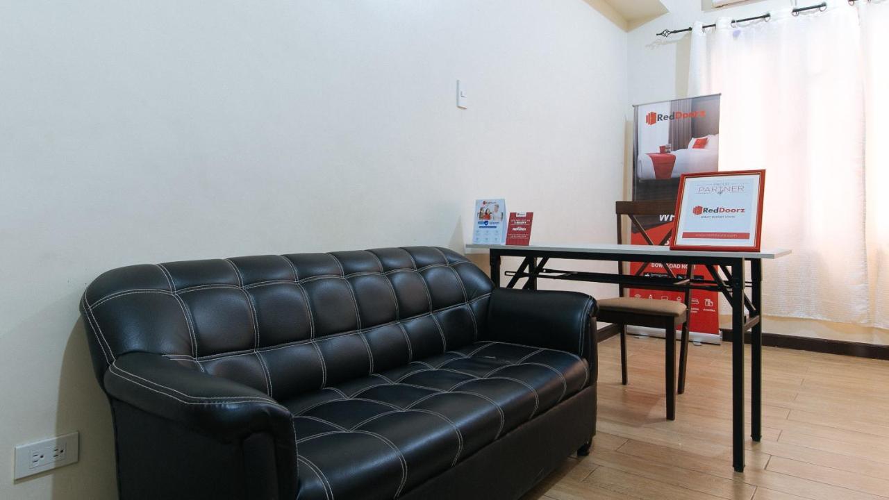 RedDoorz Plus @ Urban Deca Tower Edsa 2 Mandaluyong Zewnętrze zdjęcie